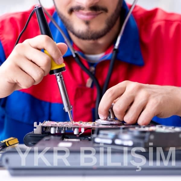 Denizlinin bilgisayar tamircisi